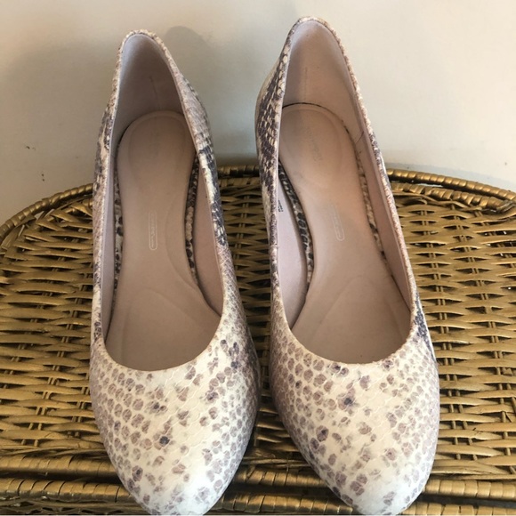 EUC Snakeskin round toe leather heel 8.5 - Picture 5 of 5